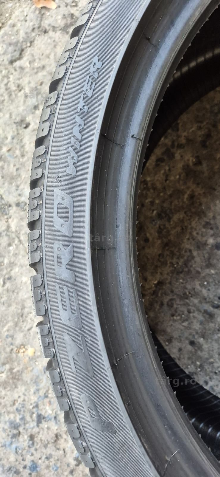 2 anvelope iarna Pirelli 305/30/21.Pretul este pe bucata. 4