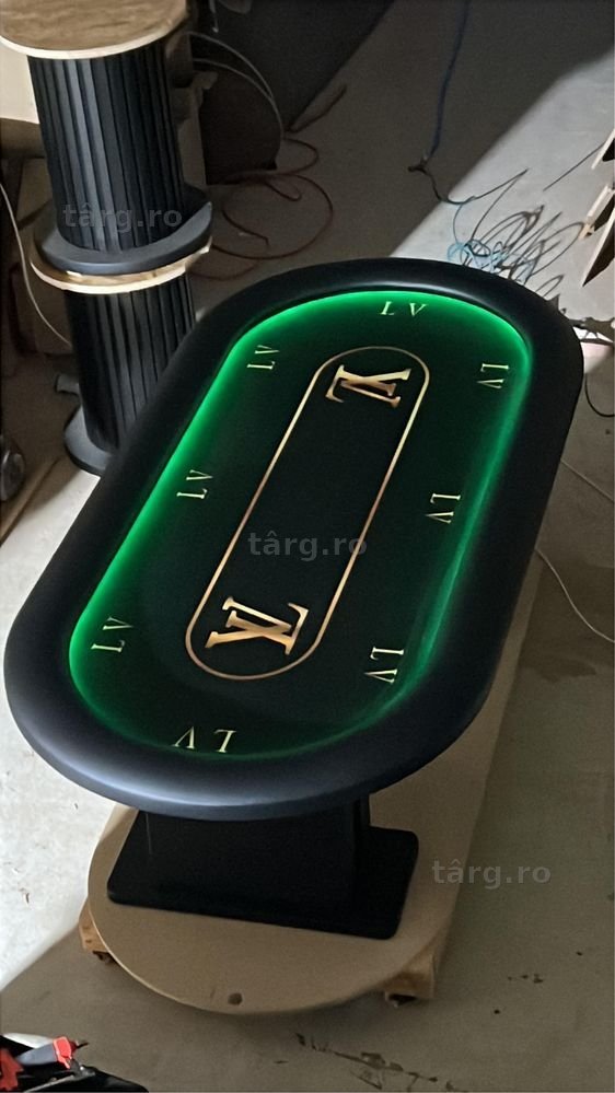 Masa Poker LV iluminata LED pe Customtables.eu Louis Vuitton Poker LED