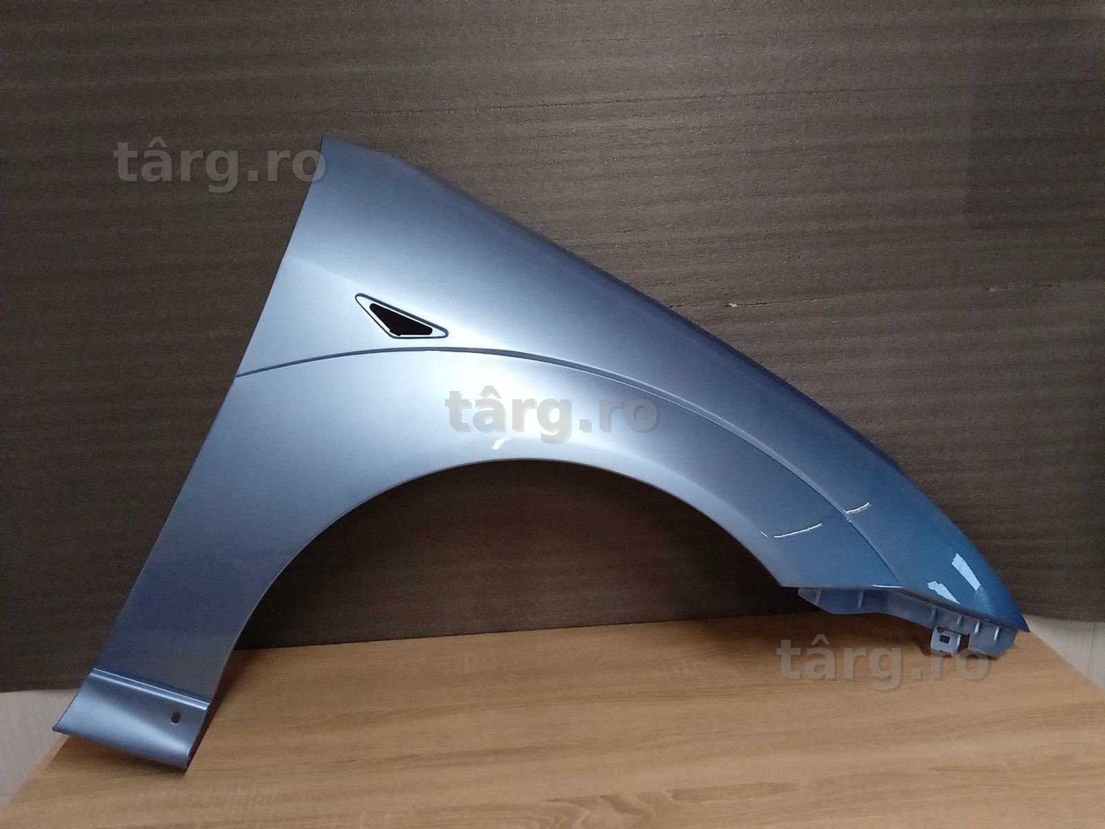 Aripa Fata Dreapta Ford Focus 1/I An 1998-2004 (Albastru Deschis)