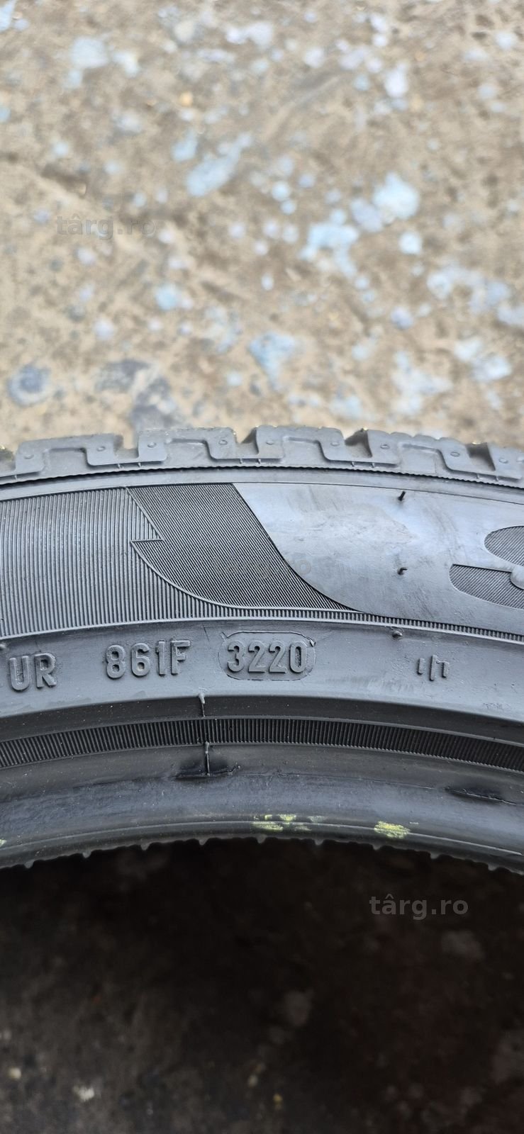 2 anvelope iarna Pirelli 245/45/21,dot 2020.Pretul este pe bucata 7