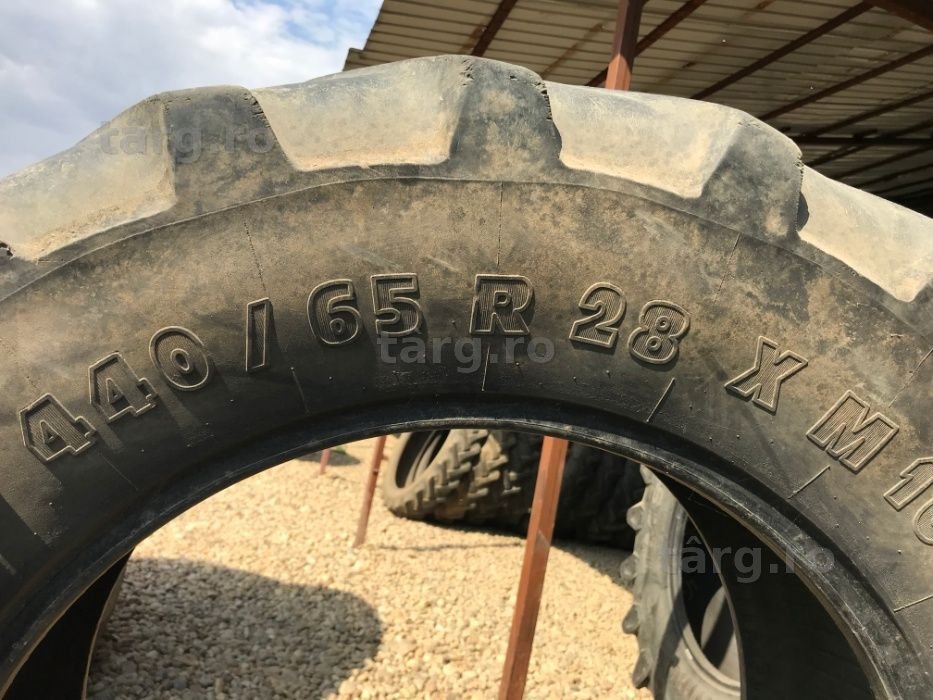 440/65r28 2