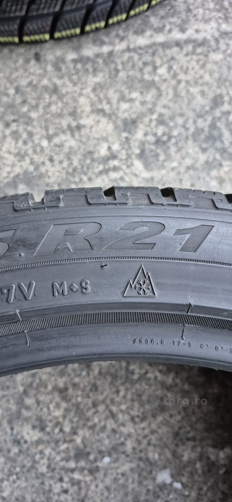4 anvelope iarna Pirelli 295/35/21.Pretul este pe bucata. 7