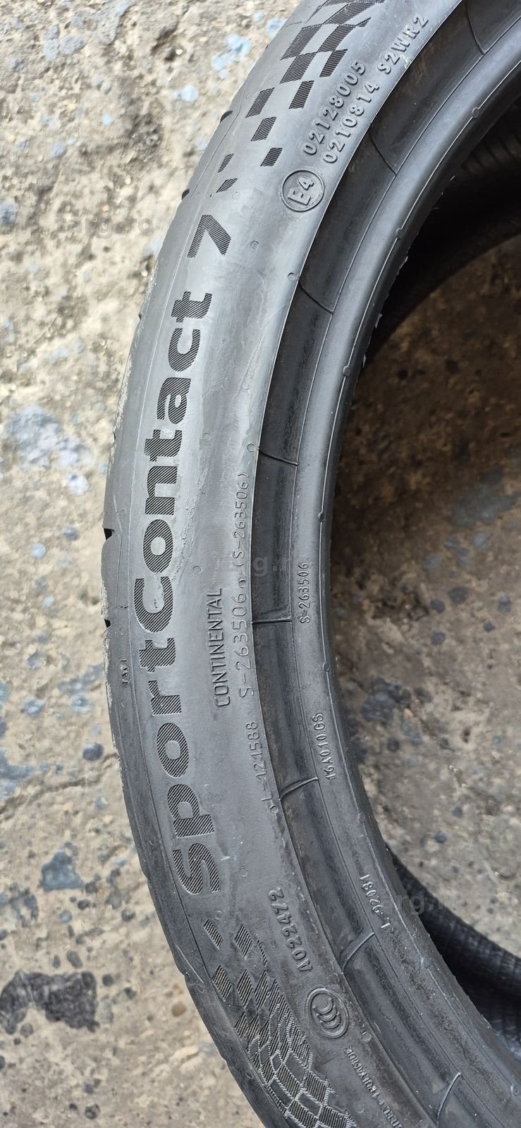 4 anvelope vara Continental 255/35/19,dot 2022.Pretul este pe bucata. 5