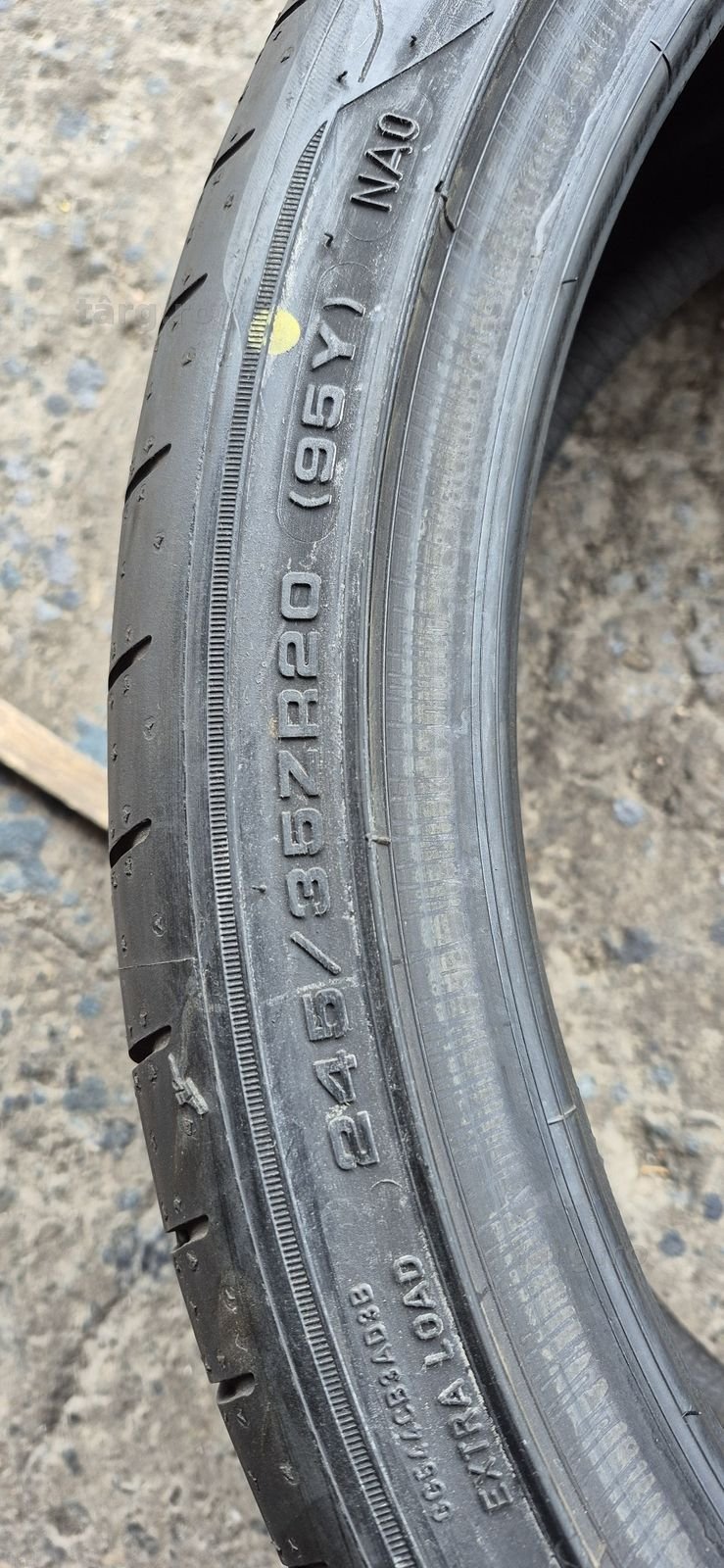 2 anvelope vara noi Goodyear 245/35/20.Pretul este pe bucata. 5