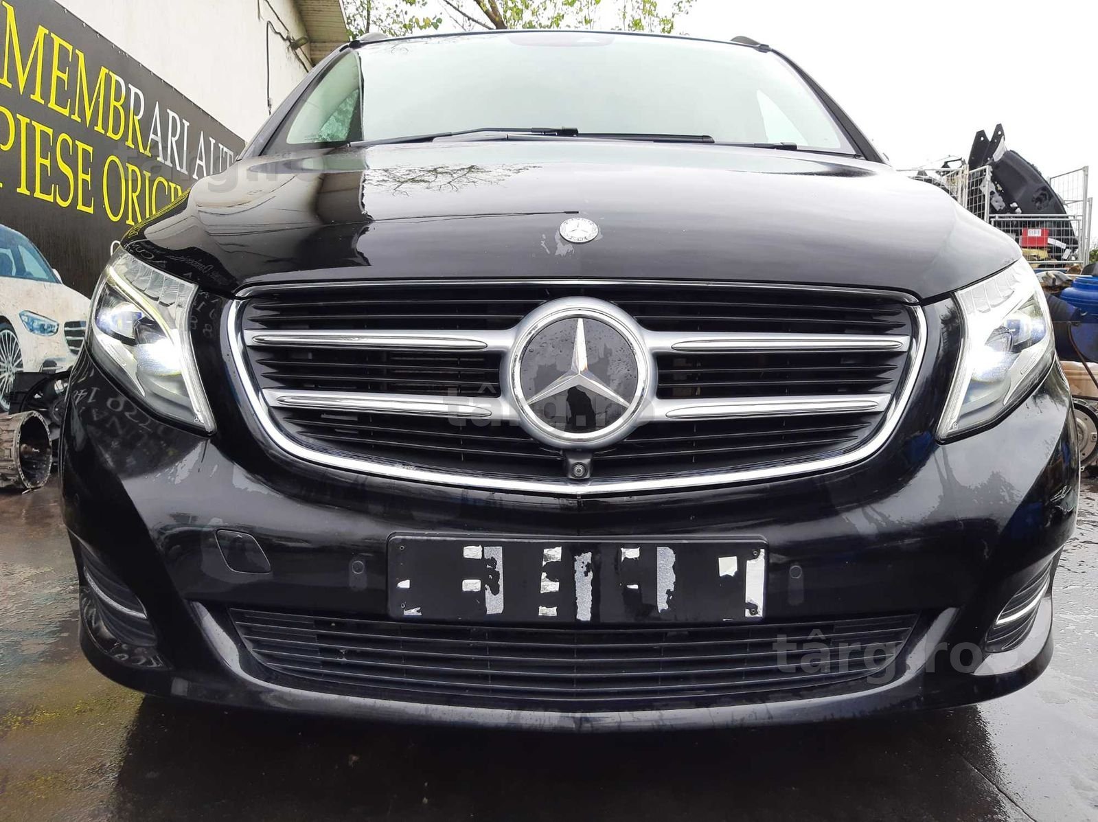 Dezmembrez mercedes V class w447 v250d/distronic/haion/stop/far/bara/