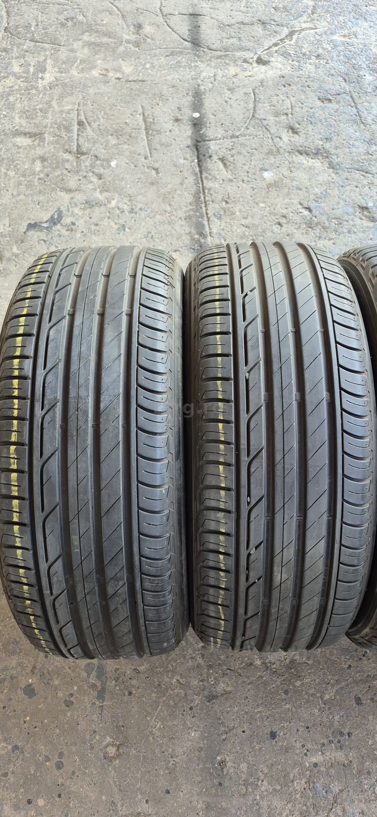 4 anvelope vara ca noi Bridgestone 215/50/18.Pretul este pe bucata. 2