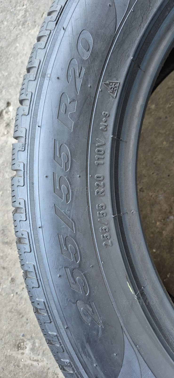4 anvelope iarna Pirelli 255/55/20.Pretul este pe bucata. 6