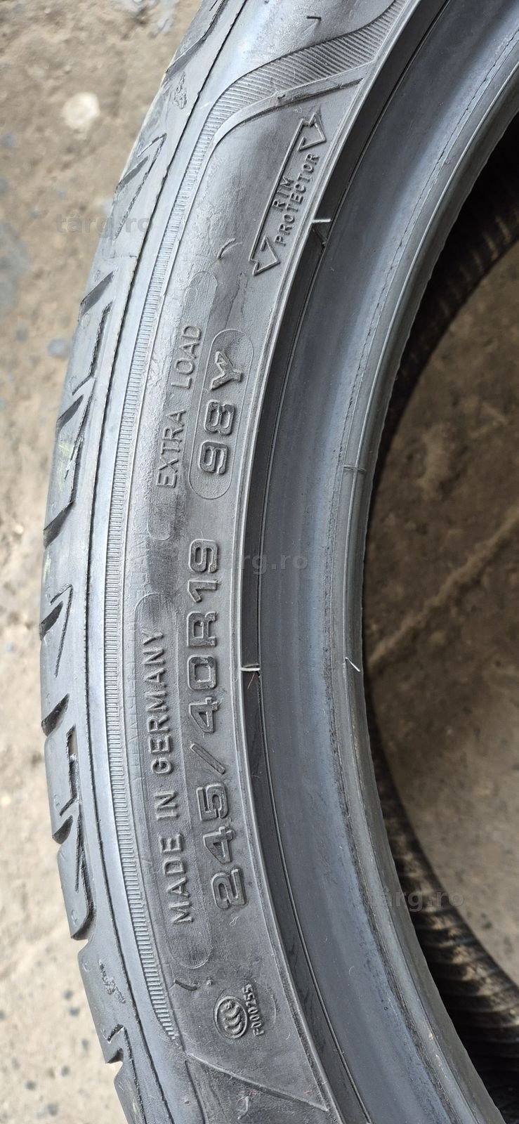 4 anvelope vara RFT Goodyear,fata 245/40/19,spate 275/35/19.Pret/buc. 6