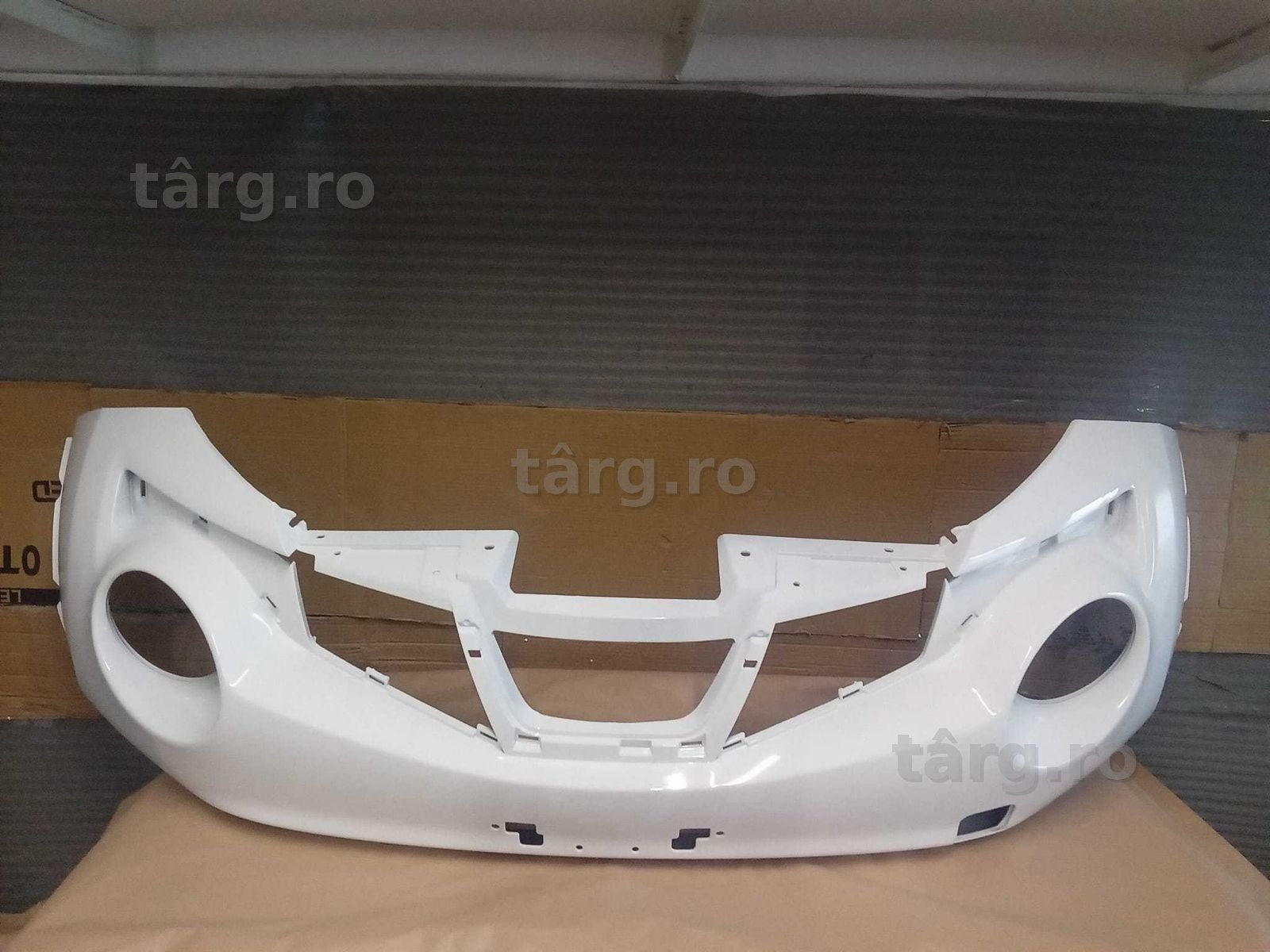 Bara Fata Nissan Juke 2010-2014 (Alb)