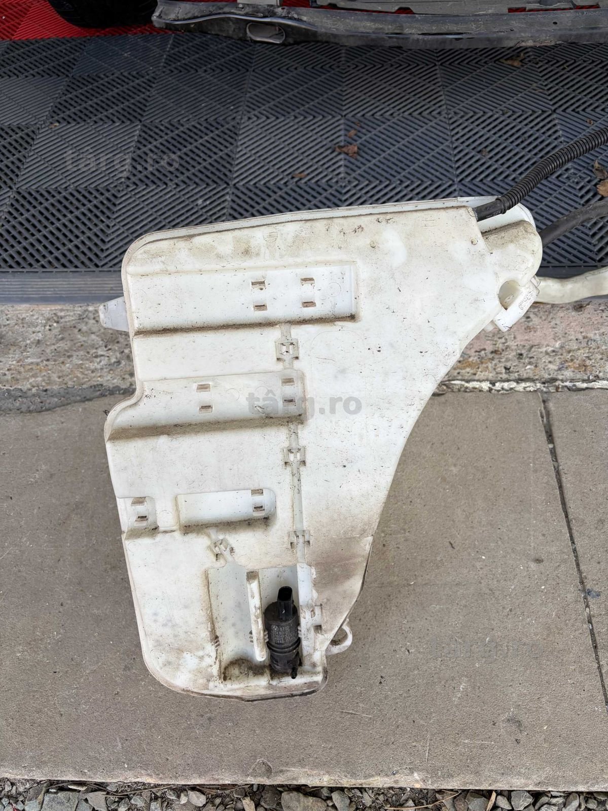 Vas / Rezervor Lichid De Spalare Parbriz Bmw Seria 5 F10 F11 2009 - 2016