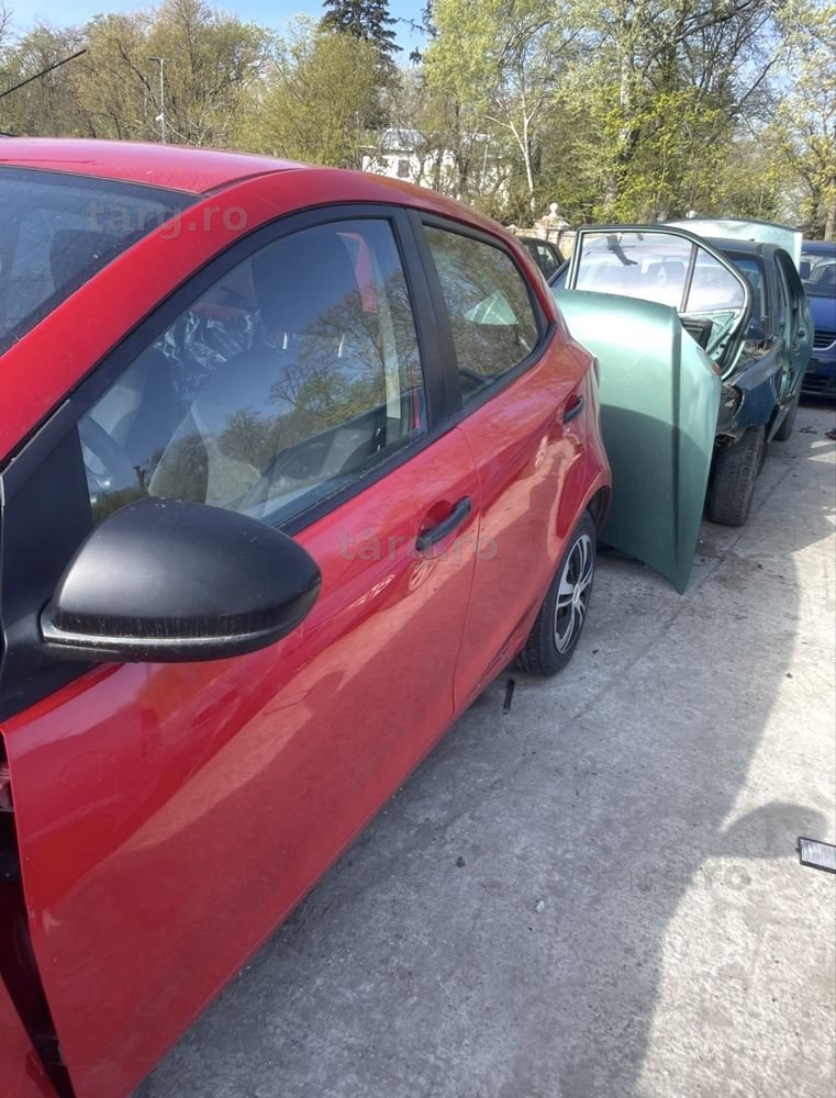 Usa stanga fata Mazda 2 an 2010