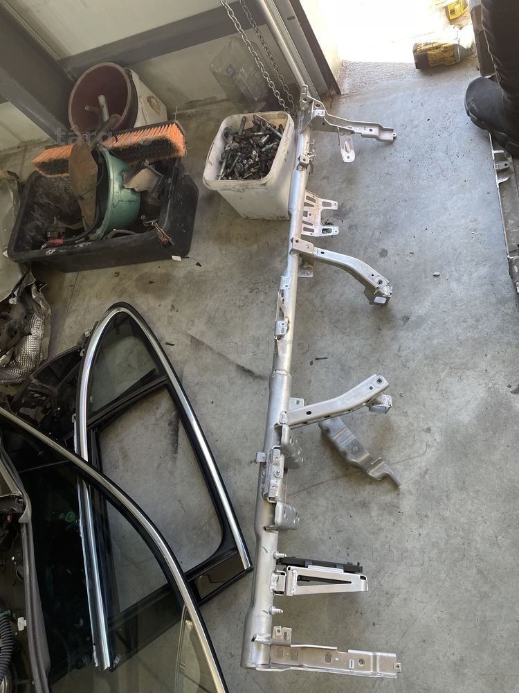 Traversa bord / cadru Porsche Panamera volan stanga Europa