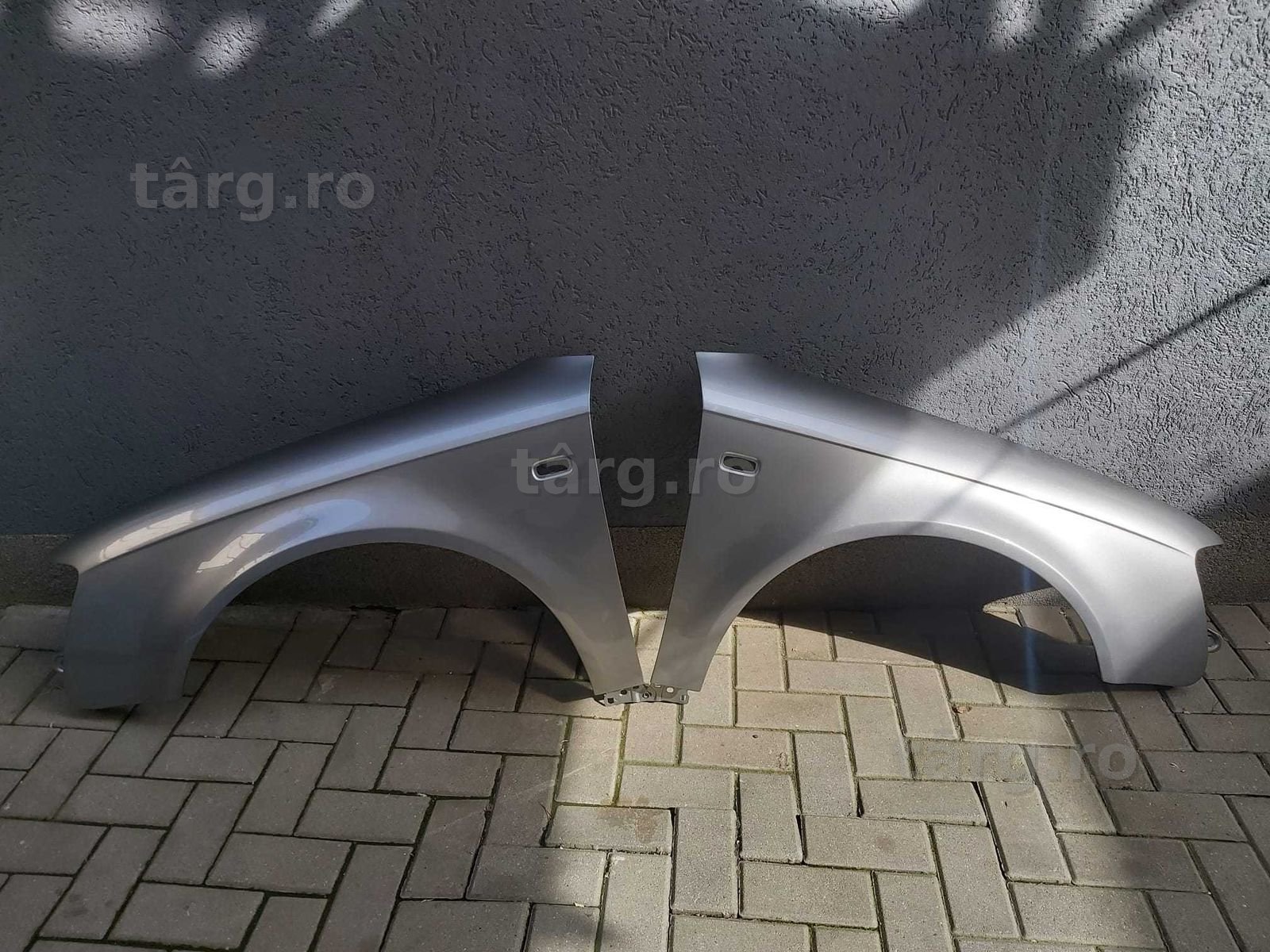 Aripa Fata Dreapta&Stanga Audi A4 B7 An 2004-2007 Vopsita Gri