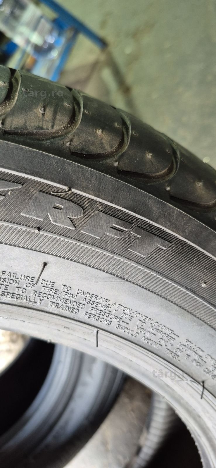 4 anvelope vara runflat ca noi Bridgestone 205/60/16.Pretul este pe bucata. 8