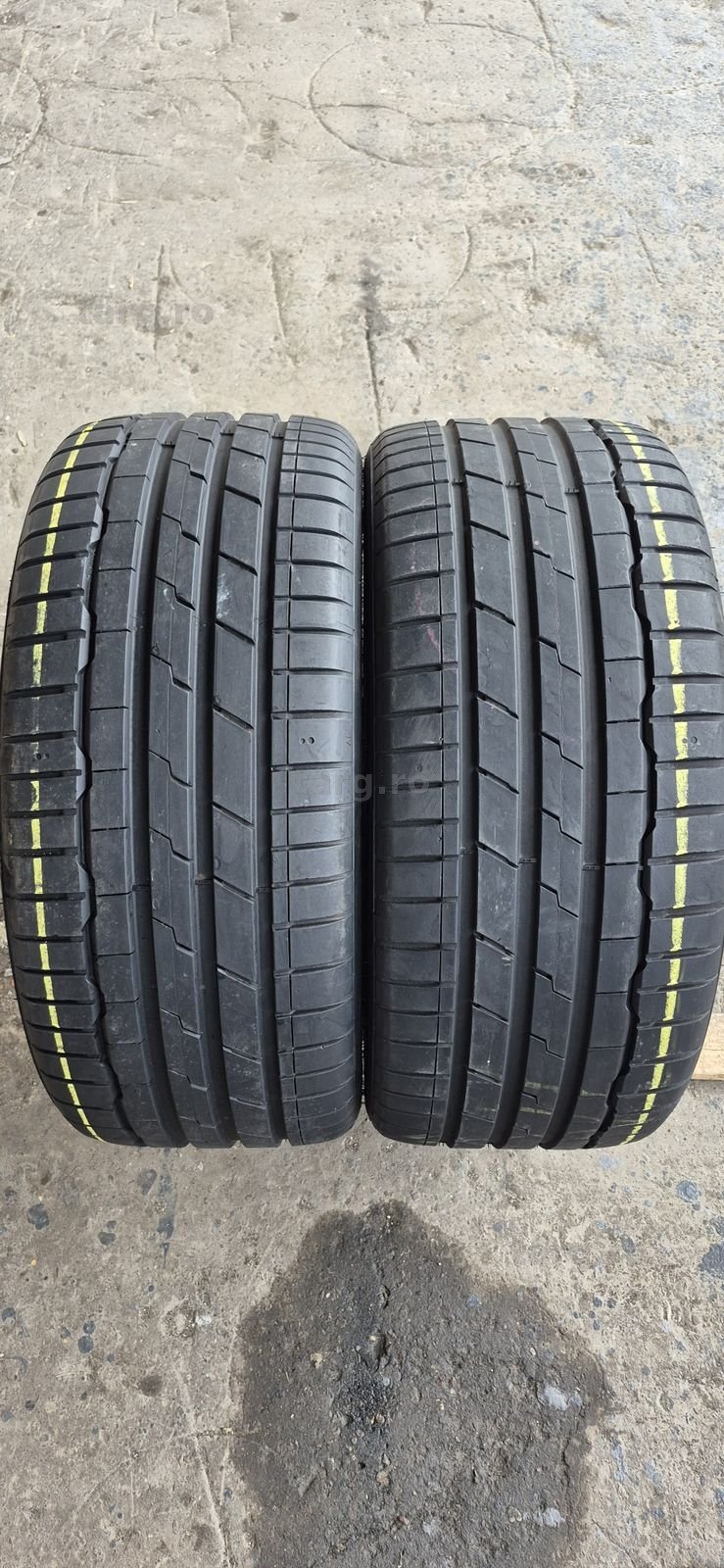 2 anvelope vara ca noi Hankook 255/35/20,dot 2023.Pretul este pe buc.