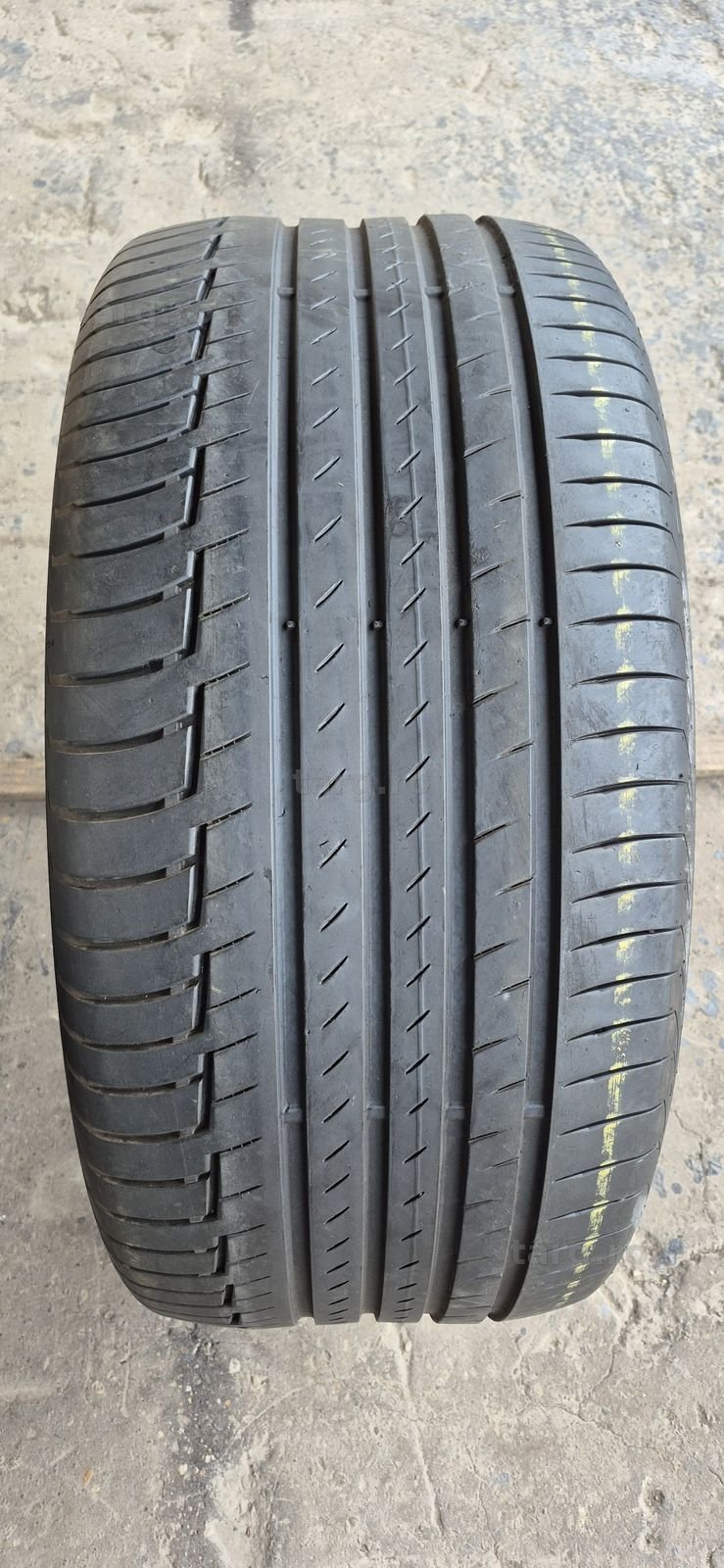 2 anvelope vara Continental 315/45/21.Pretul este pe bucata. 2