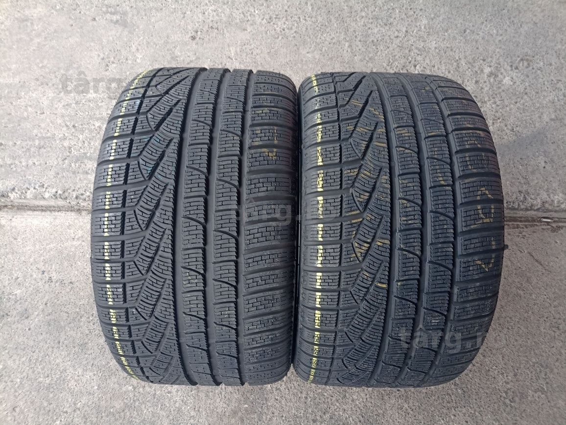 2 anvelope NOI de iarna Pirelli 295/35 R18
