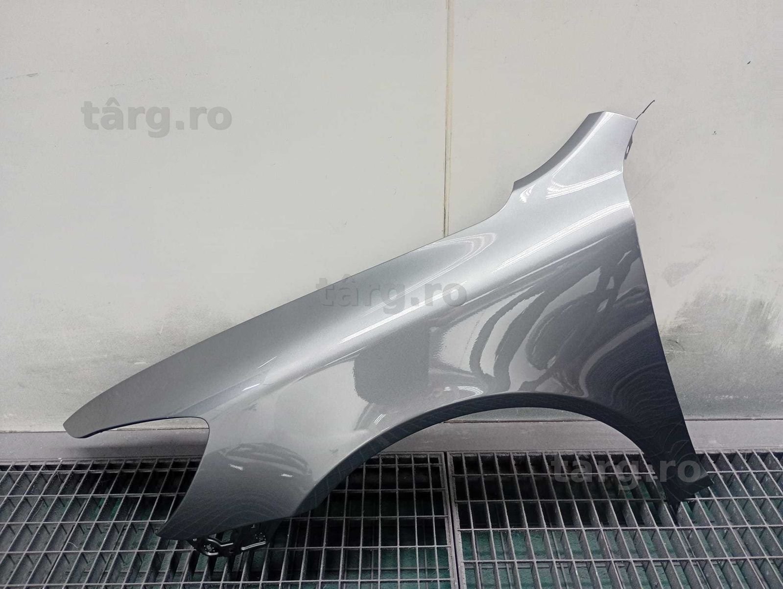 Aripa Fata Stanga Skoda Octavia 2 II An 2008-2013 (F8L (Gri))