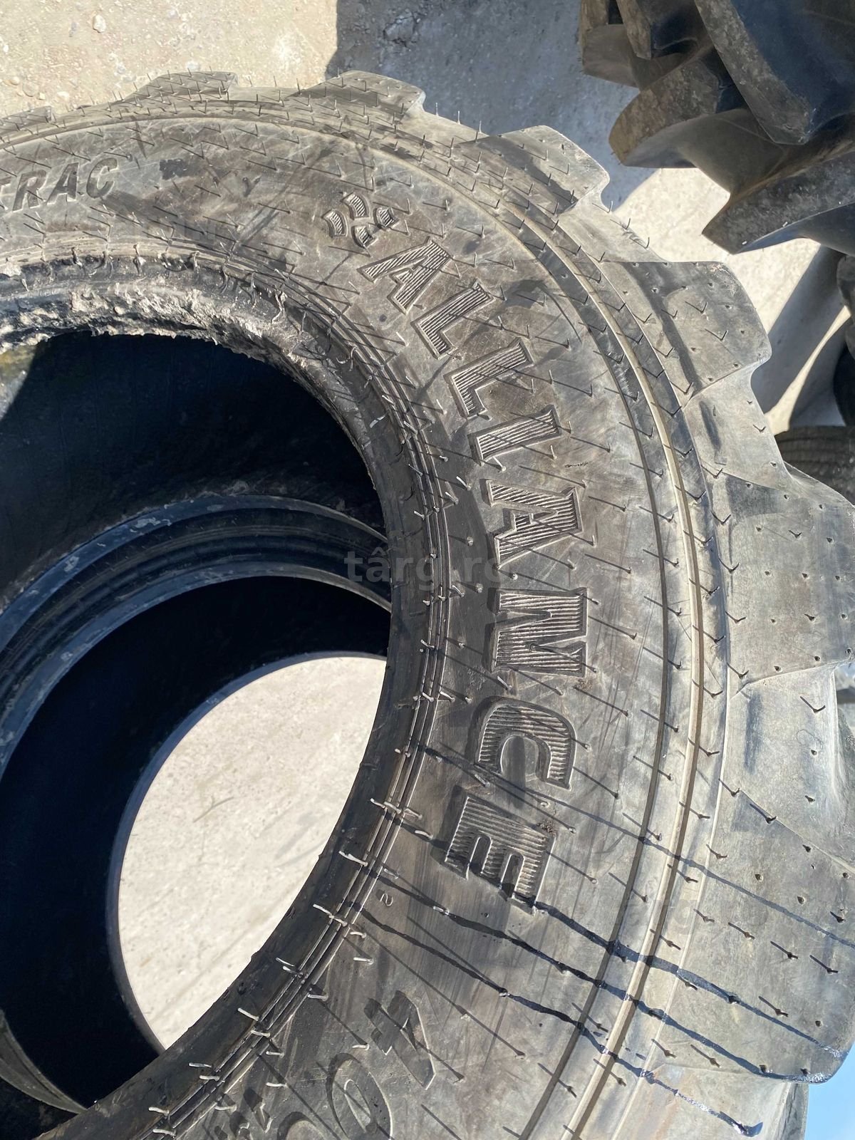 Cauciucuri sh 15.5/80 R24 3