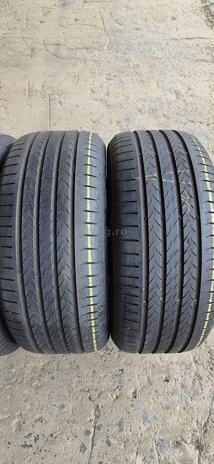 4 anvelope vara ca noi Continental,fata 235/55/19,spate 255/50/19. 3