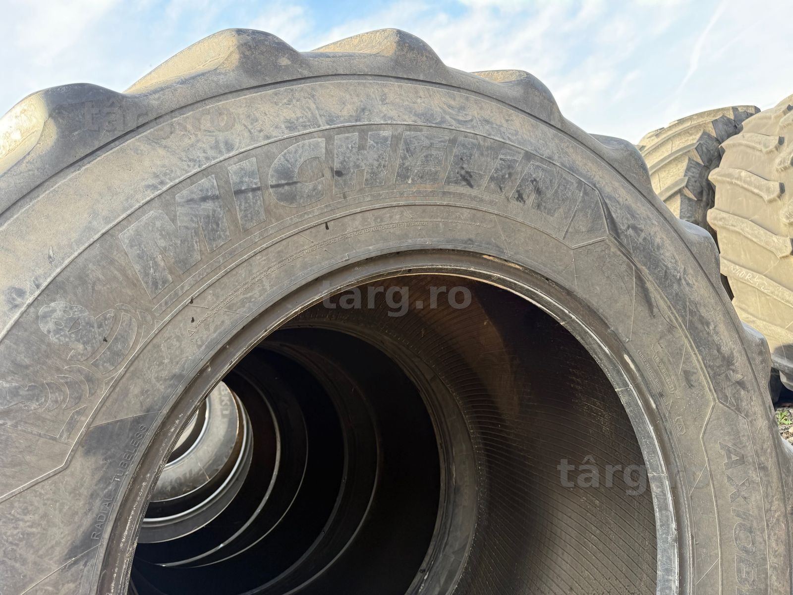 900/60r42 michelin o bucata 4