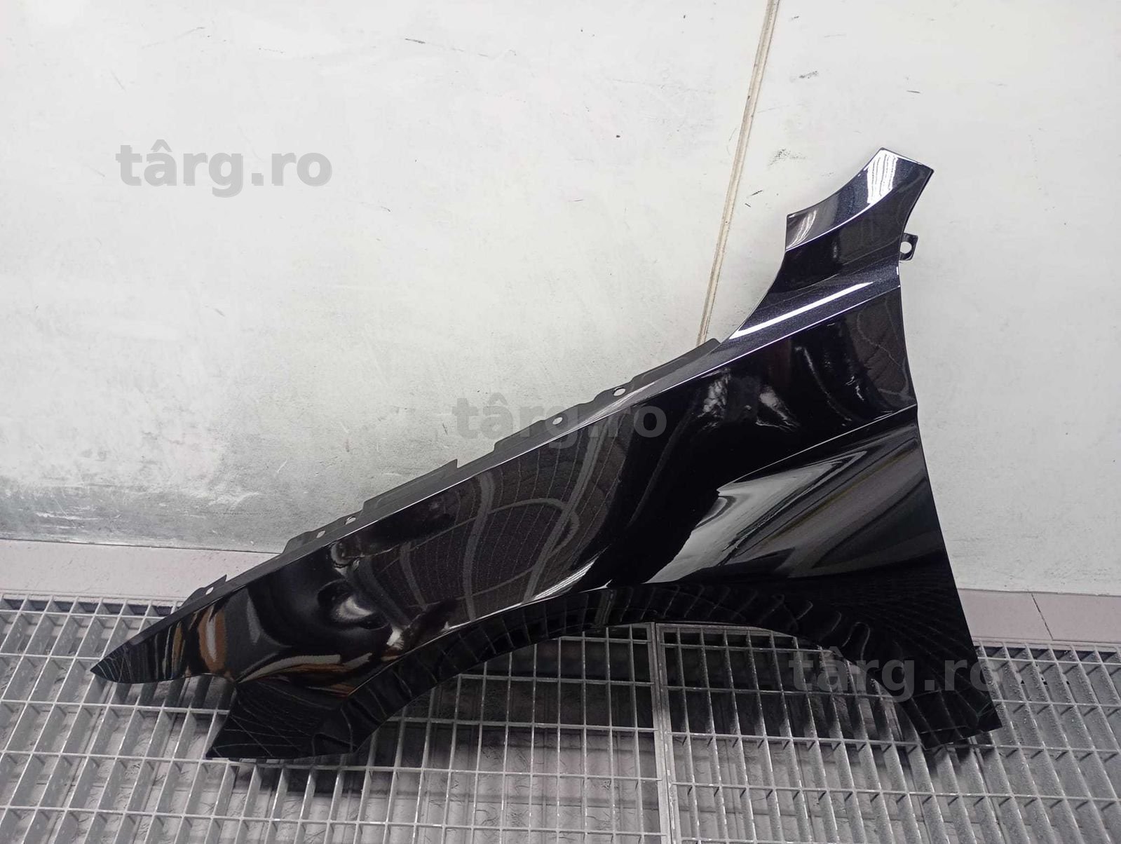 Aripa Fata Stanga VW Passat B8 An 2015-2019 (LC9X (Negru))