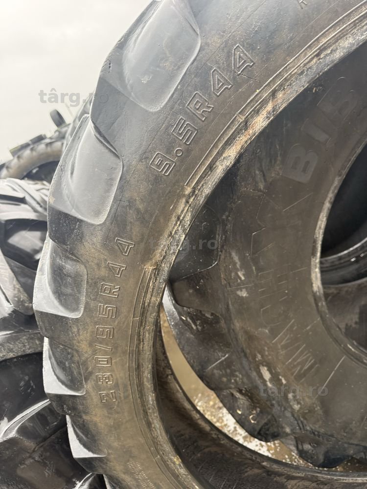230/95r44 alliance 4