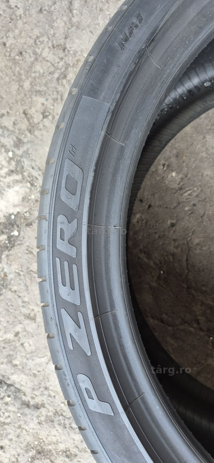 4 anvelope vara Pirelli,fata 265/35/21,spate 305/30/21.Pret/bucata. 5