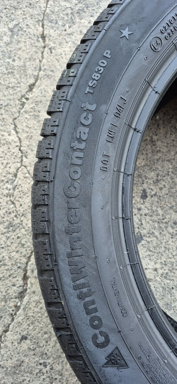 4 anvelope iarna,ca si noi,Continental 205/55/17.Pretul este pe bucata 5