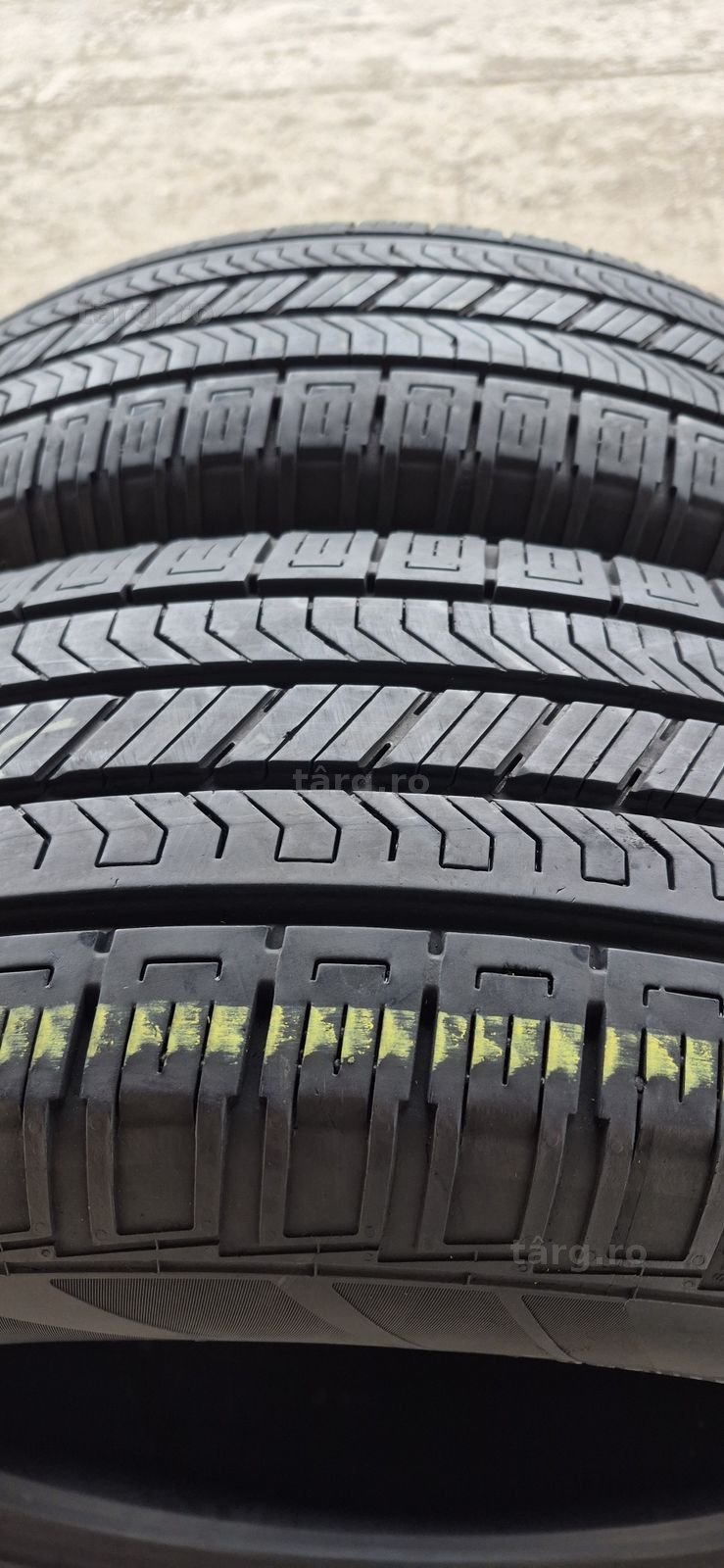 2 anvelope M+S Continental 255/65/19,dot 2020.Pretul este pe bucata. 3