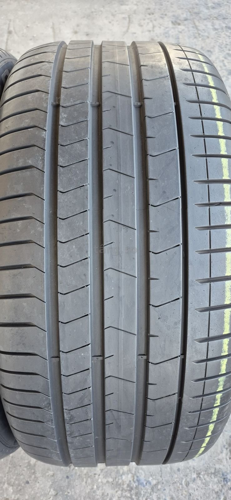 2 anvelope vara runflat Pirelli 305/40/20,dot 2021.Pret/bucata 2
