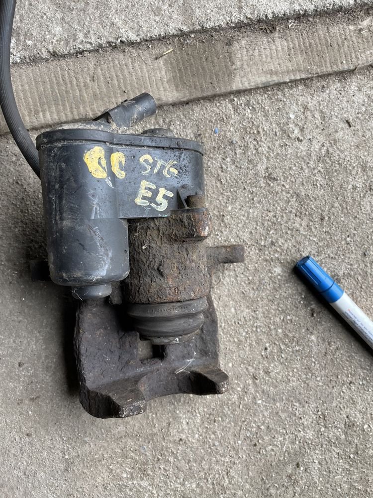 Etrier stanga dreapta spate VW passat B7 CC facelift model furtun
