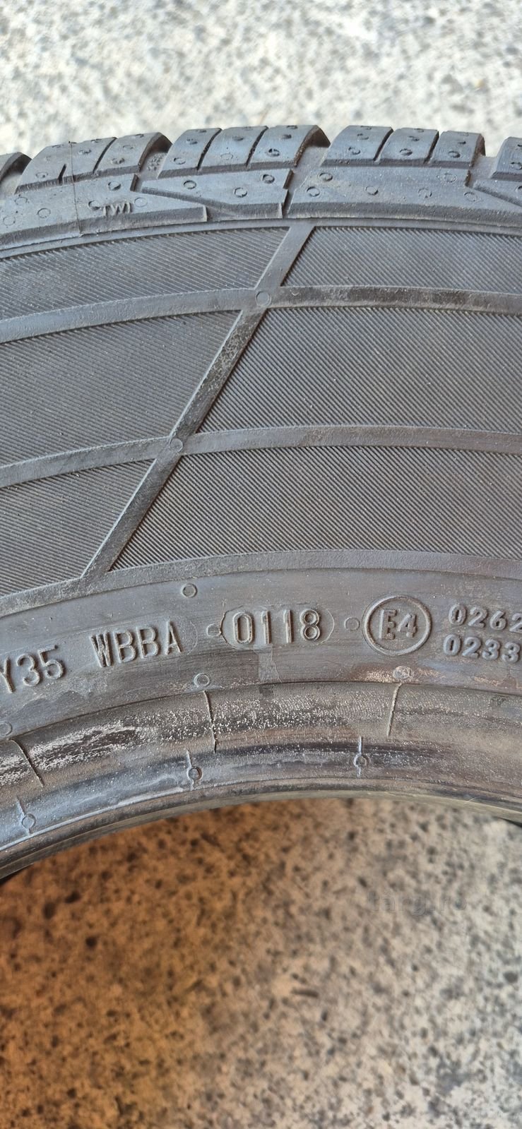 4 anvelope M+S noi Continental 225/70/15.Pretul este pe bucata. 7