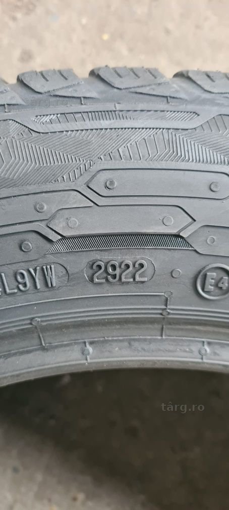 4 anvelope iarna Uniroyal 215/60/17 C.Pretul este pe bucata. 8