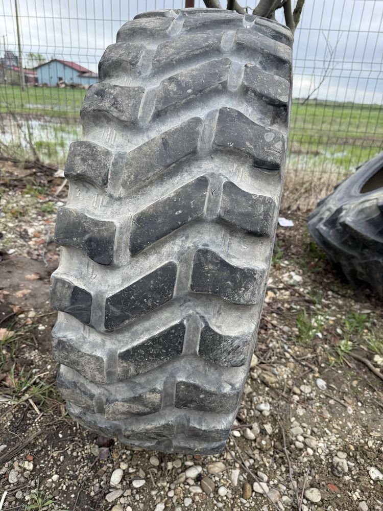 365/80r20 goodyear