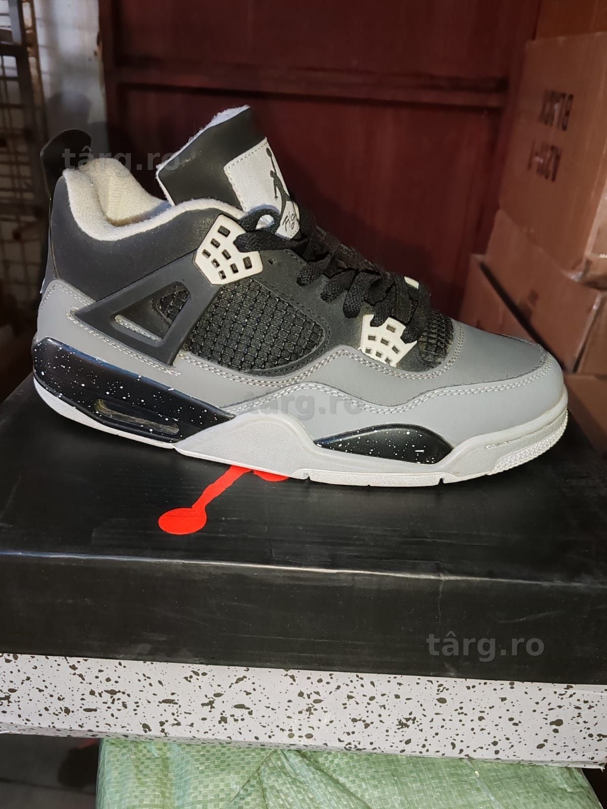 Jordan 4 retro fear 2