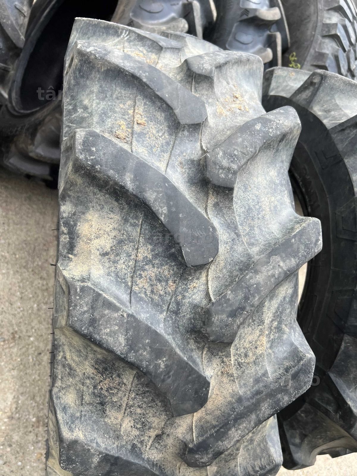 Anvelope sh 320.70 R220 Pirelli 5