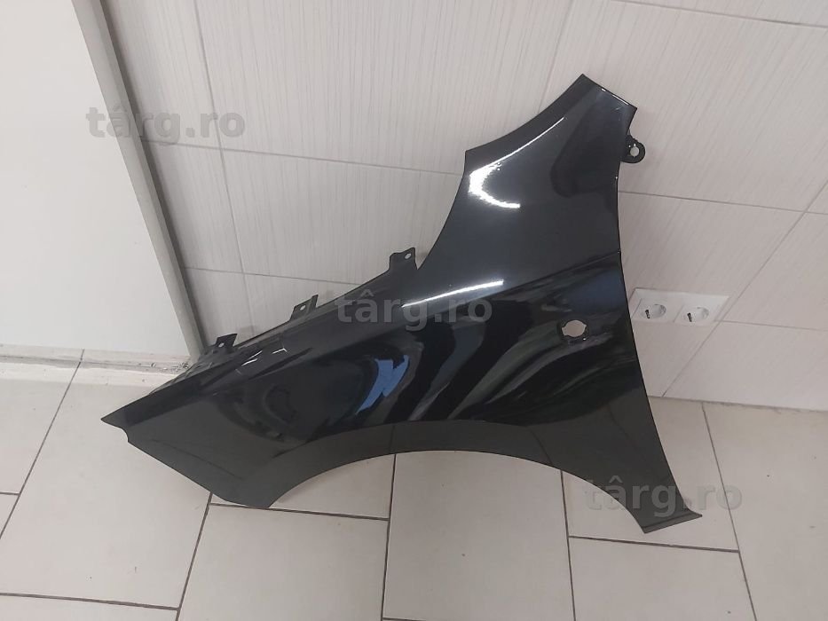 Aripa Fata Stanga Skoda Rapid 2012- (F9R (Negru))