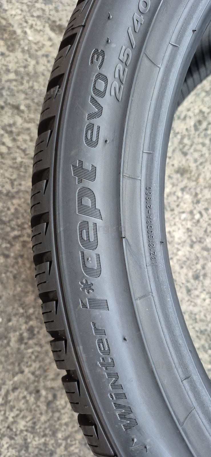 4 anvelope iarna ca noi Hankook 225/40/18.Pretul este pe bucata. 5
