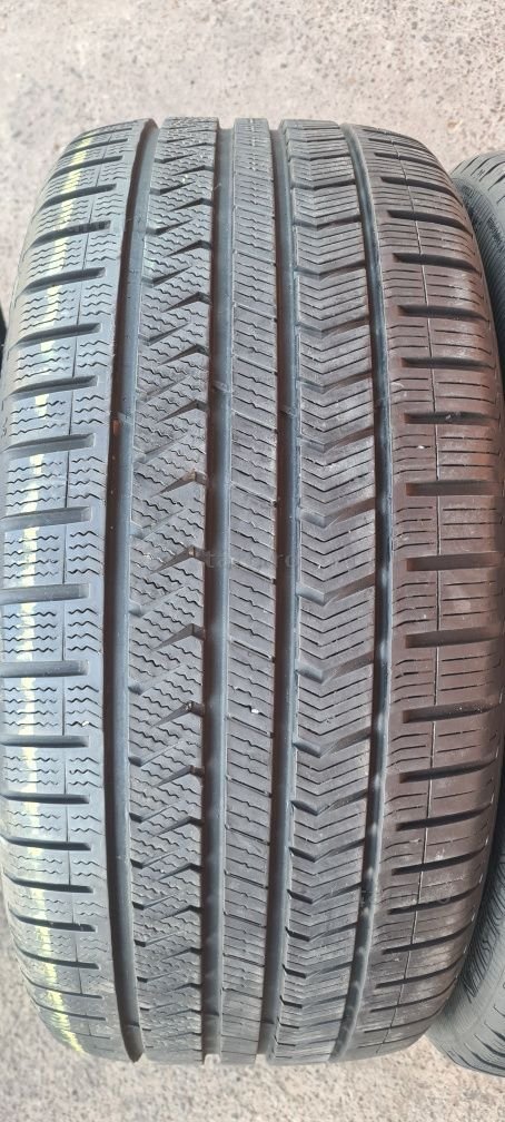 4 anvelope M+S Vredestein 235/40/19 3