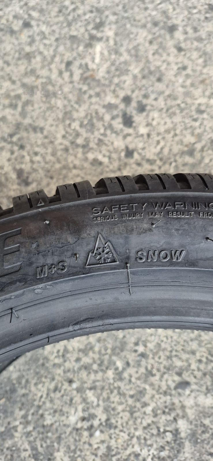 2 anvelope iarna ca noi runflat Bridgestone 225/45/18.Pret/buc 7