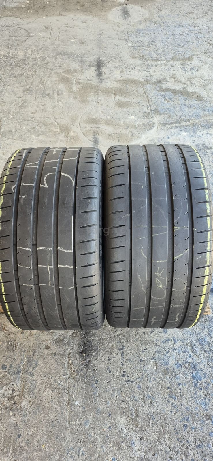 2 anvelope vara Michelin 325/30/21,dot 2021.Pretul este pe bucata.