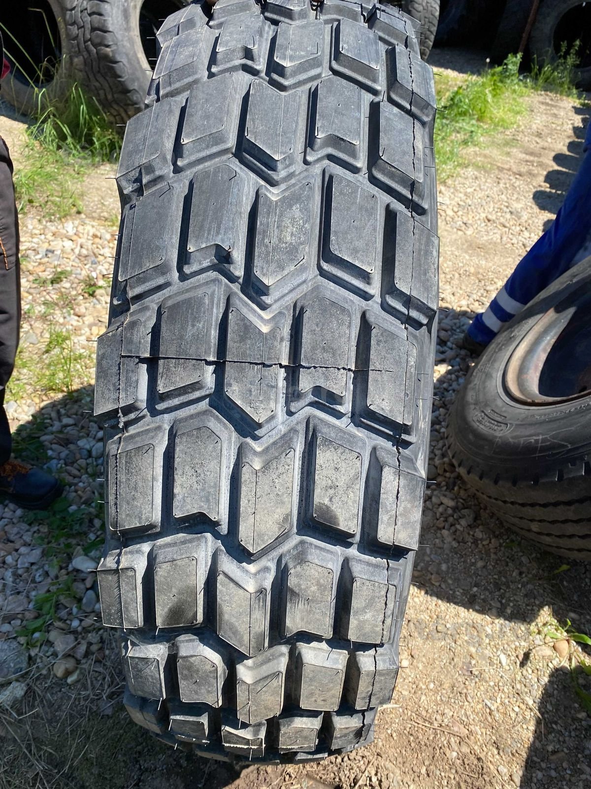 Anvelope 1400 r20 Continental 6