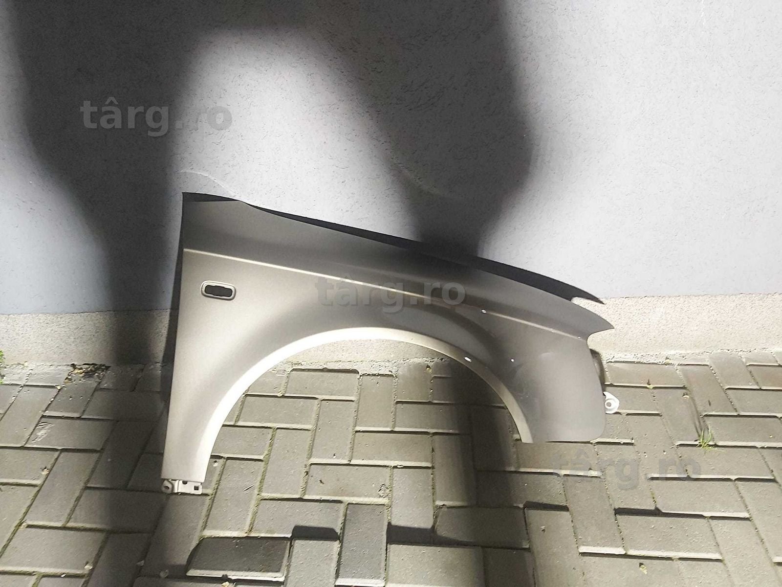Aripa Fata Dreapta Audi A4 B7 An 2004-2007 Vopsita Auriu