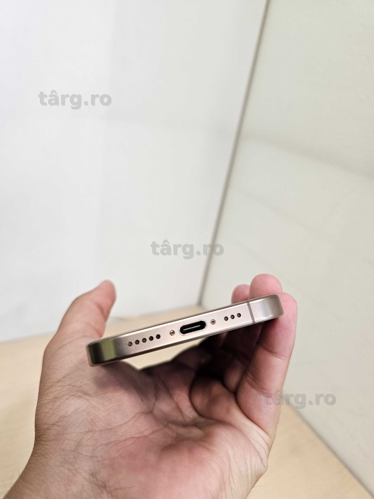 Iphone 16 Pro 5G Gold (ECA27 b.50868)-Garantie 2 ani 4
