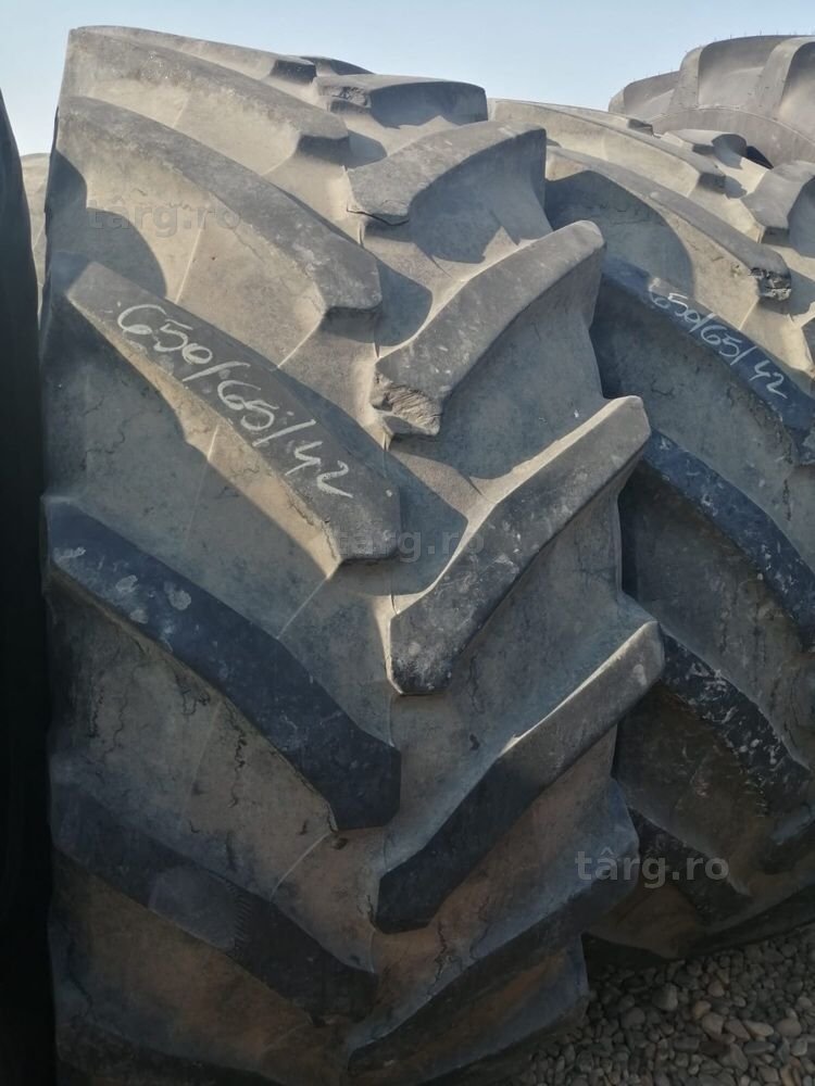 650/65r42 Pirelli 3