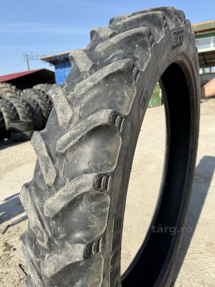 230/95r44 bkt tractor