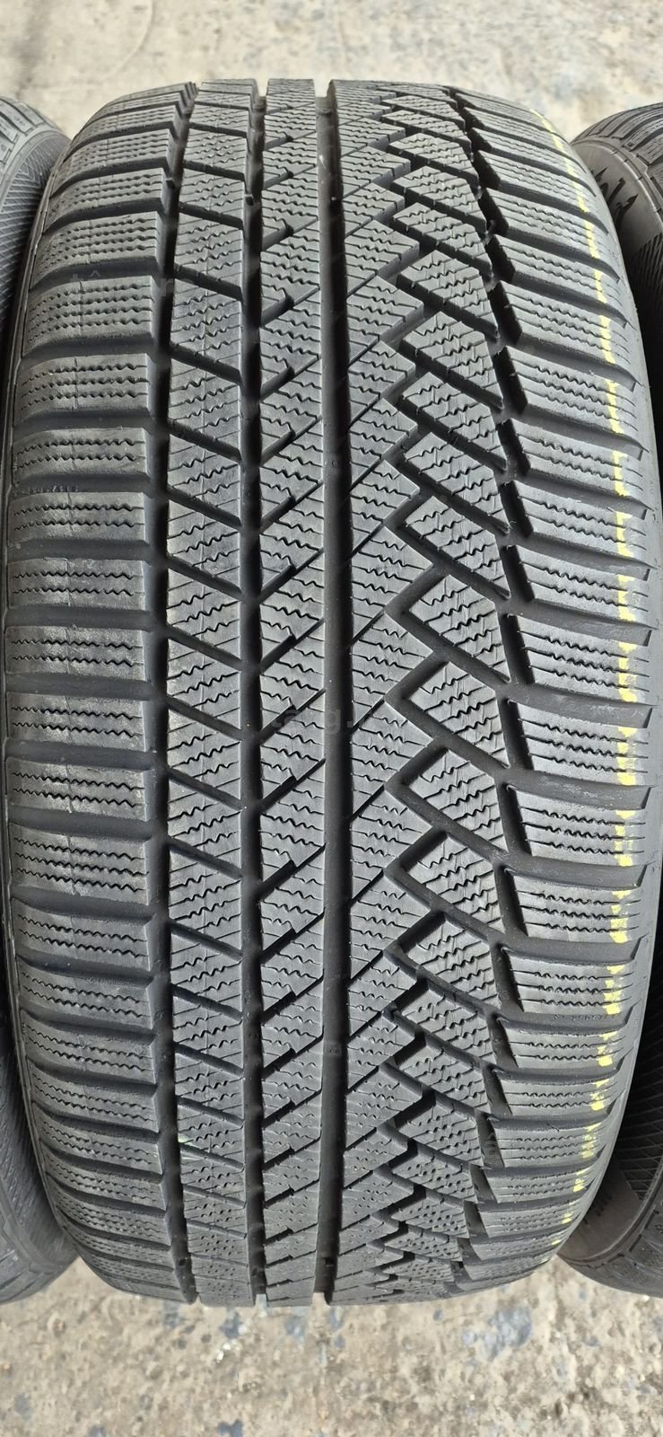 4 anvelope iarna ca noi Continental 265/45/21.Pretul este pe bucata. 3
