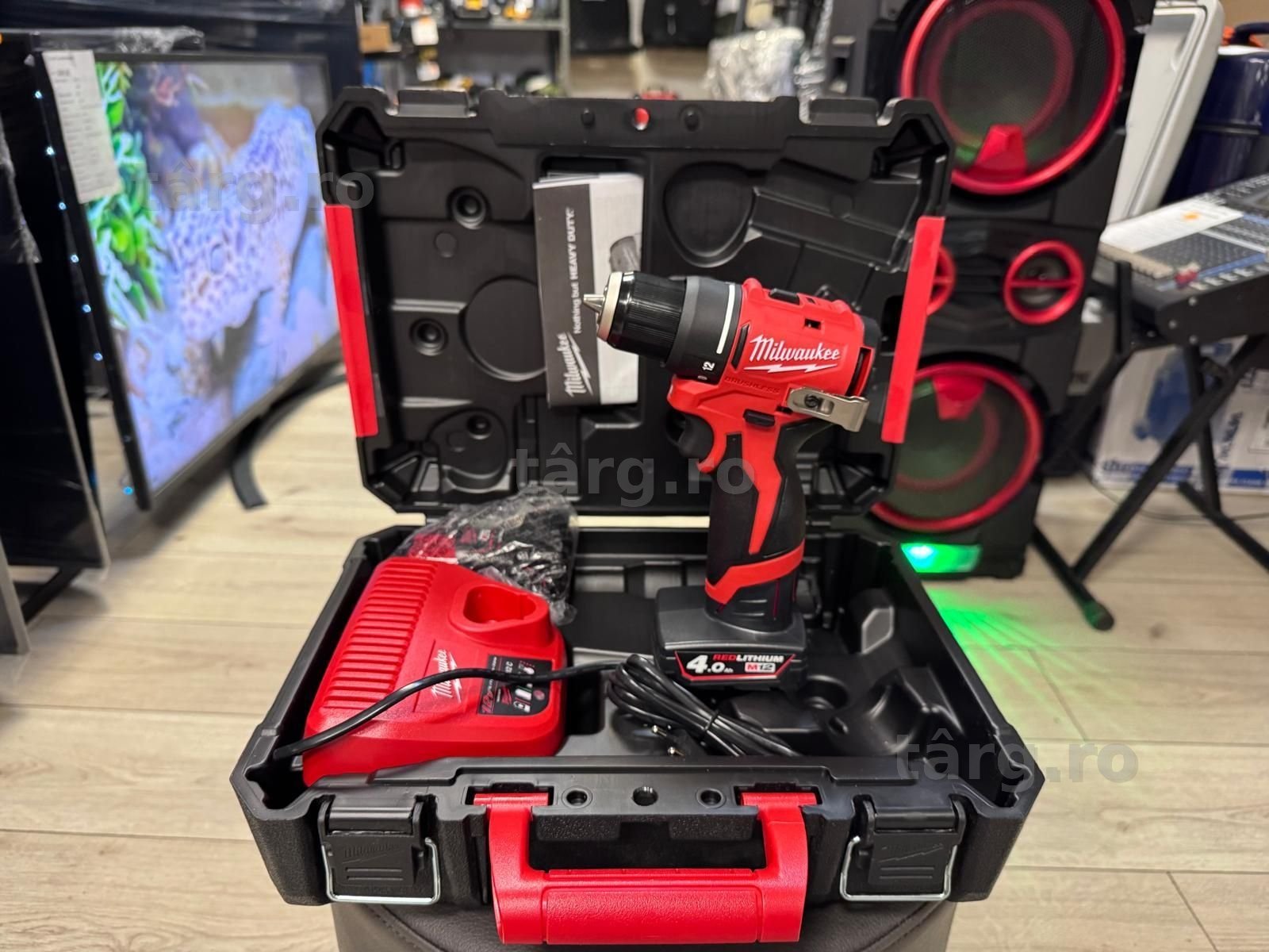 Amanet F28:Masină de gaurit  Milwaukee M12 BLDDRC 402C 2 NOU (N)
