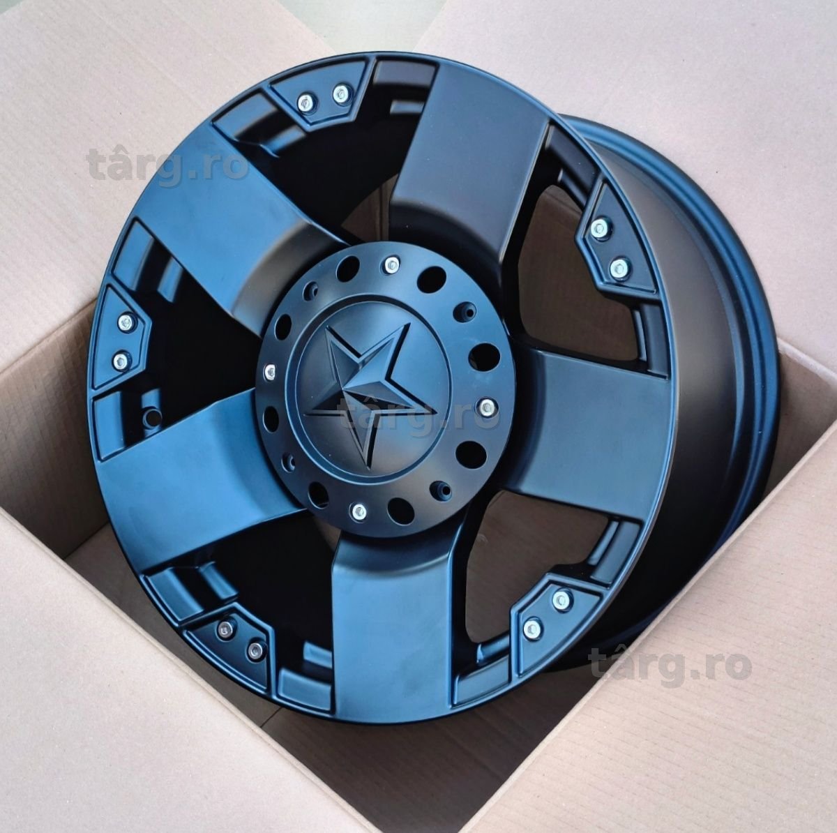 Jante 17 Toyota Hilux sau Land Cruiser 6 x 139.7 și ET+15